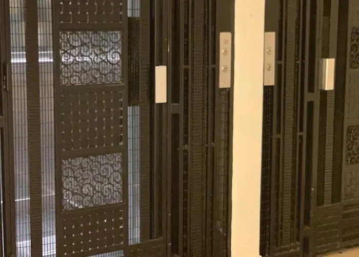 Superbe Avec Mezzanine Au Centre De